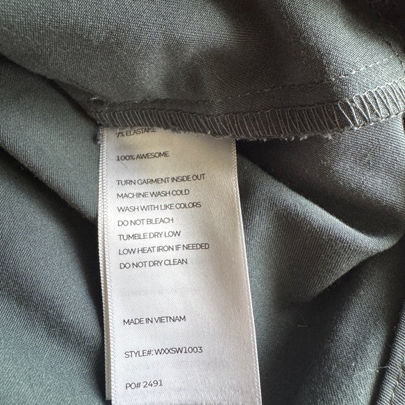 Figs Technical Rafaela Scrub Top - Picture 2 of 8